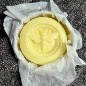 beeswax solid lotion bar with shea butter & coconut oil 1oz tin